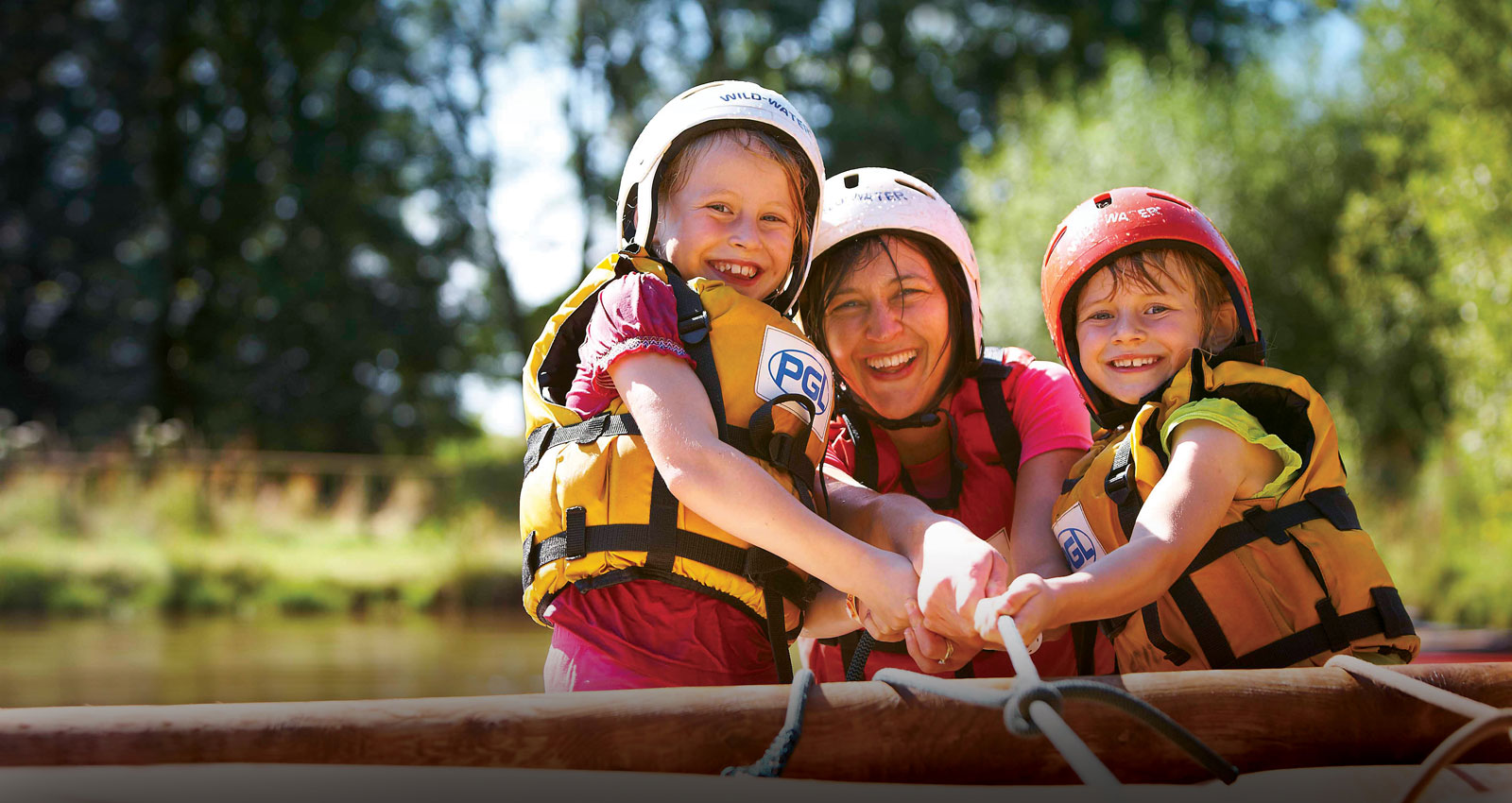 Family adventures. Туризм семья. Летняя экскурсия. Семья activity Holiday. Моя семья туризм.